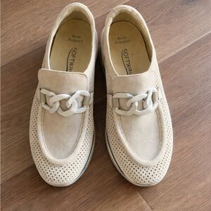 Softwaves Women's Platform Beige Suede Chain-Trim Loafers